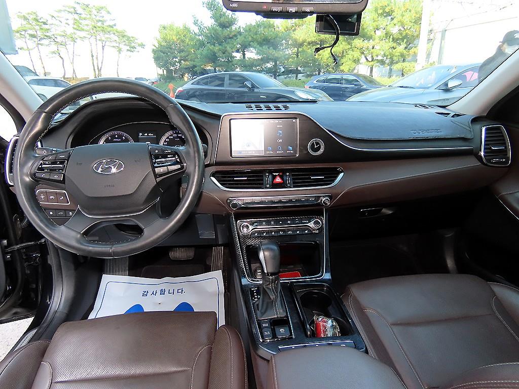 HYUNDAI Grandeur - Vista 7