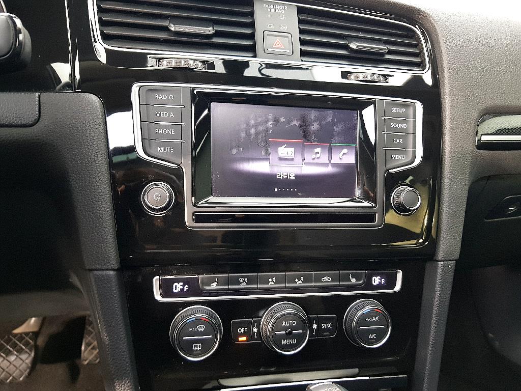 Volkswagen Golf - Vista 12