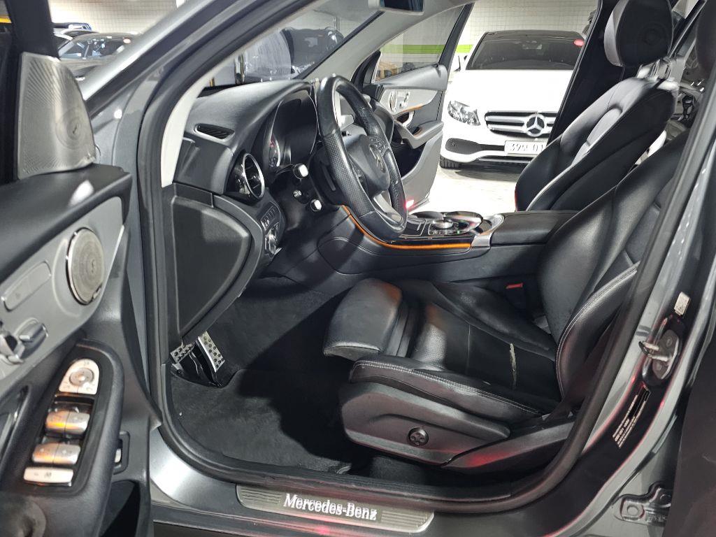 Mercedes Benz GLC Class - Vista 11