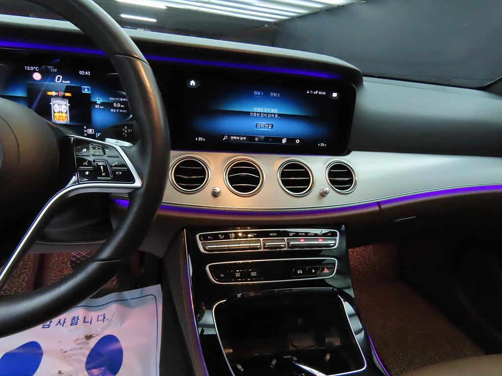 Mercedes Benz E class - Vista 10