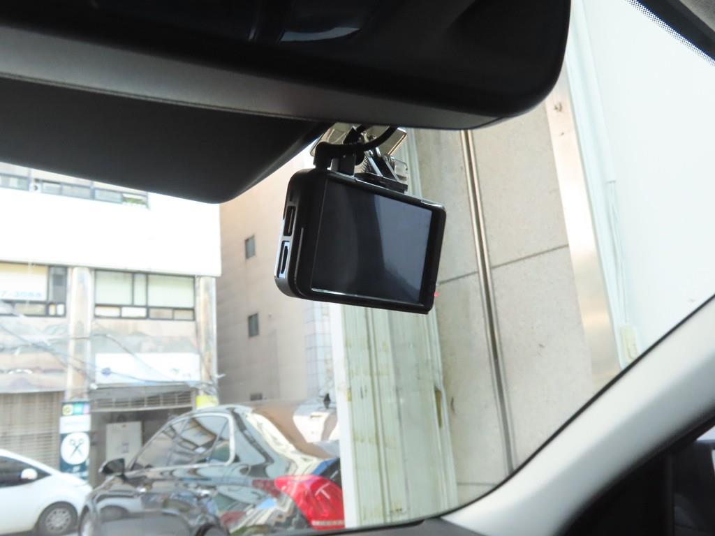 HYUNDAI Avante - Vista 11