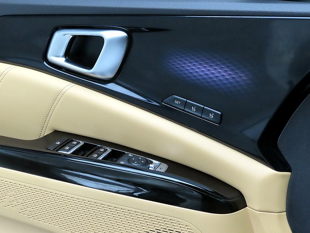 KIA Carnival - Vista 10