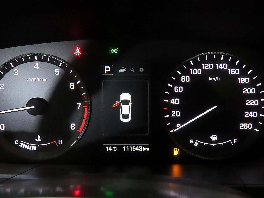 HYUNDAI Sonata - Vista 9