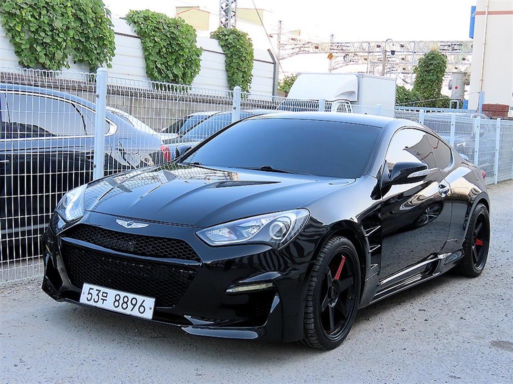 HYUNDAI Genesis - Vista 2