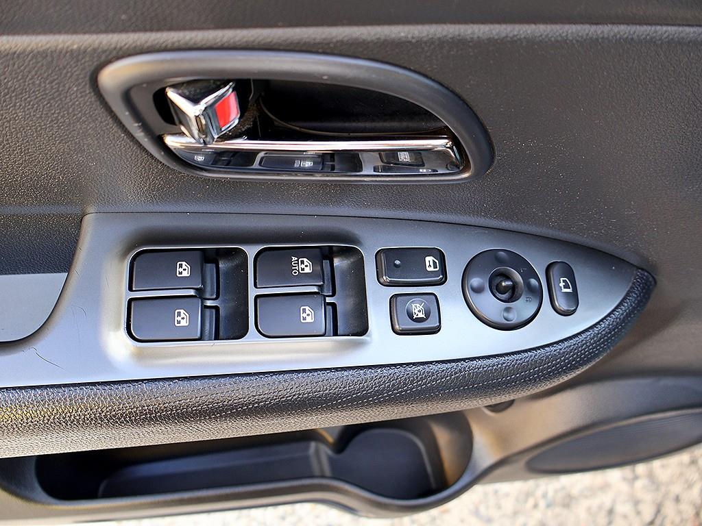 KIA Carens 2011 Gris - Importación desde Corea - HF Imports Iquique - Foto 10