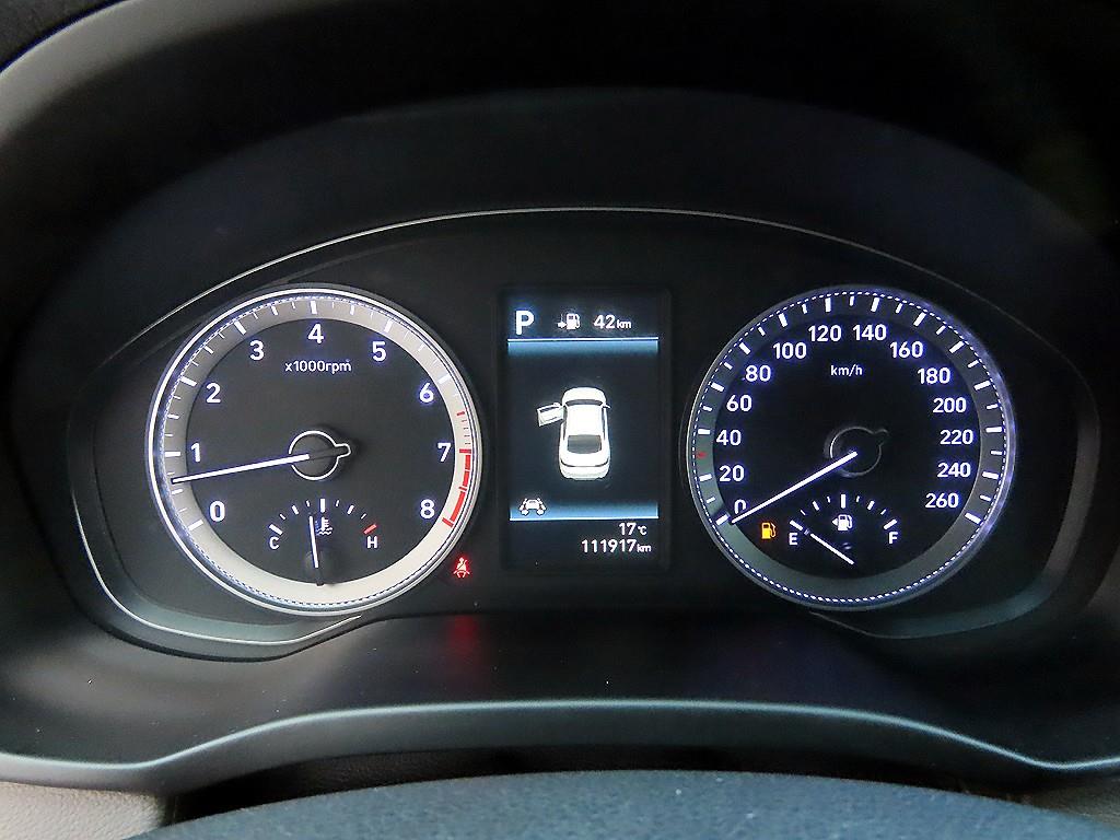 HYUNDAI Grandeur - Vista 9