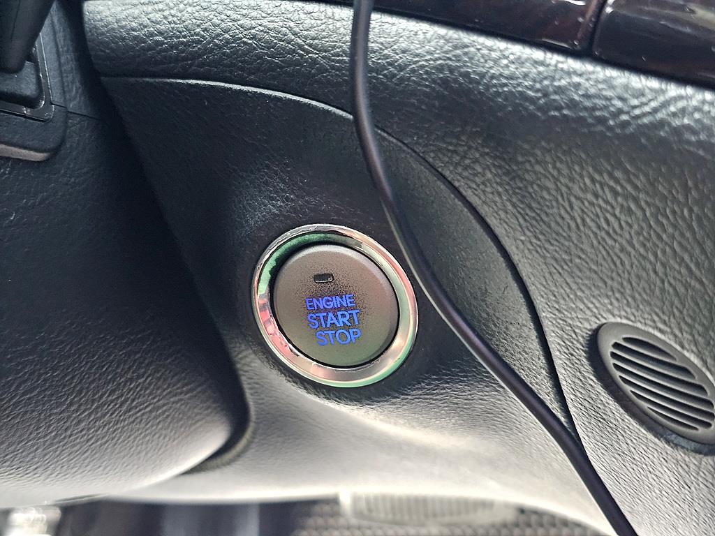 HYUNDAI Genesis - Vista 12