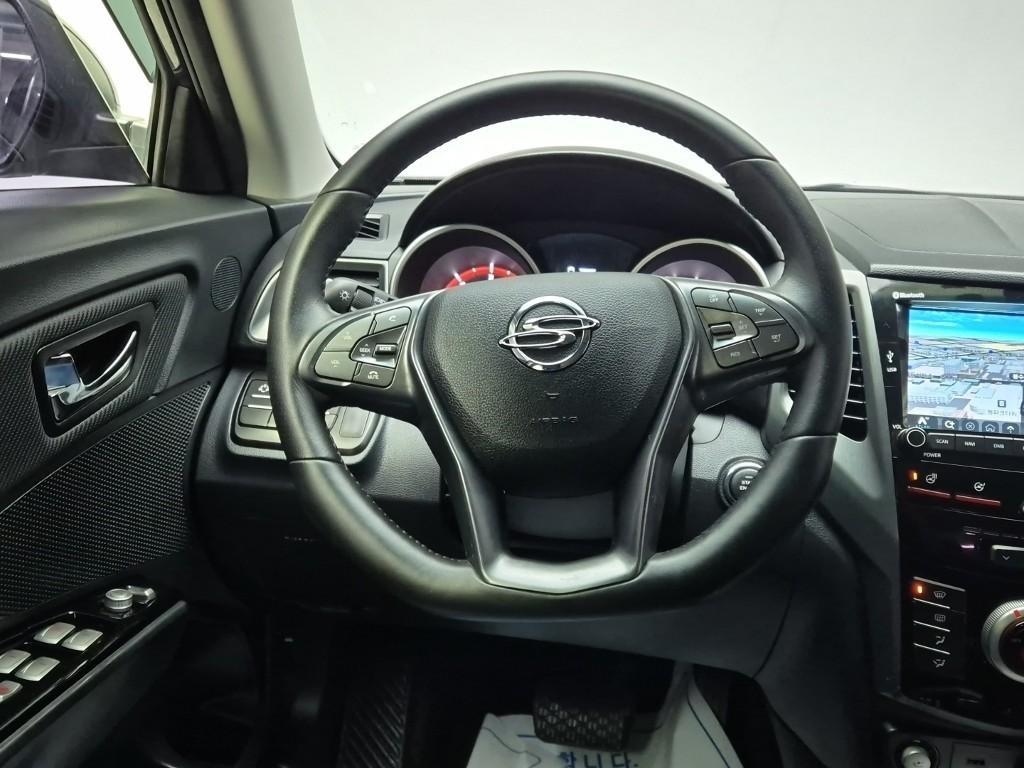 Ssangyong Tivoli - Vista 9