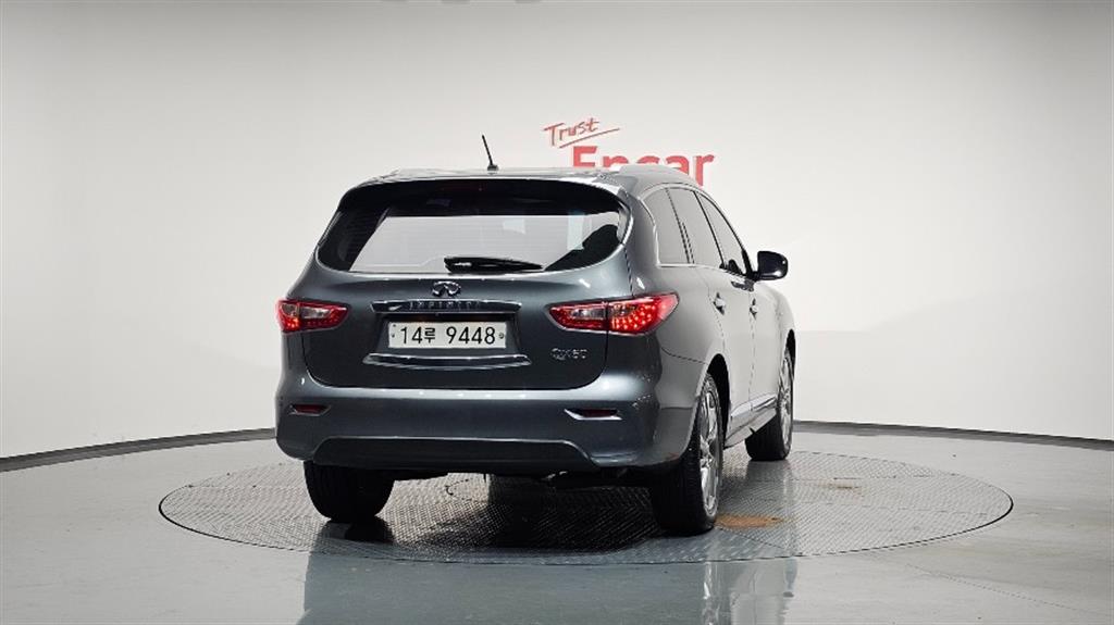 Infiniti QX - Vista 4