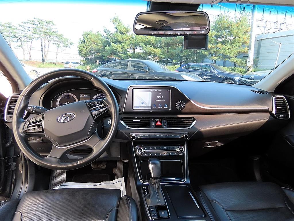 HYUNDAI Grandeur - Vista 7