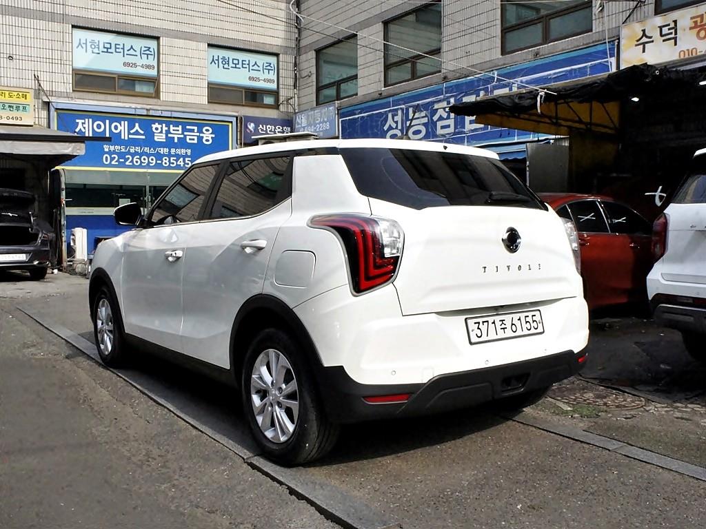 Ssangyong Tivoli - Vista 7