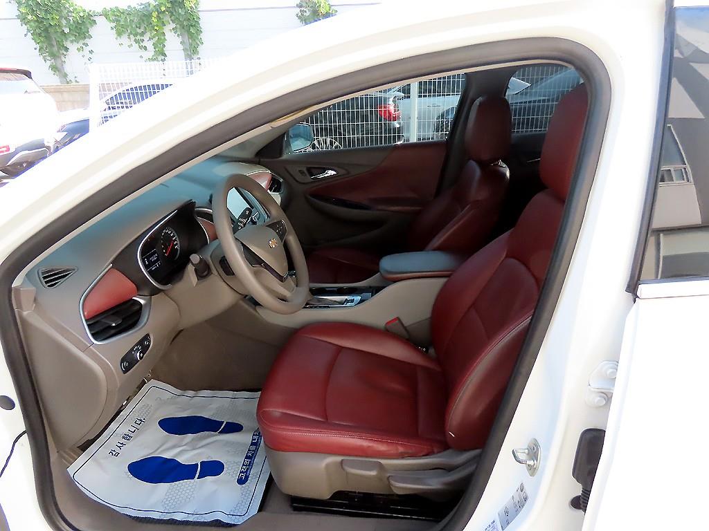 Chevrolet Malibu - Vista 5