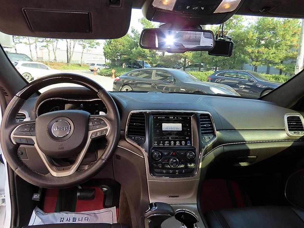 Jeep Cherokee - Vista 7