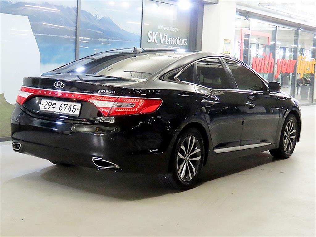 HYUNDAI Grandeur - Vista 4