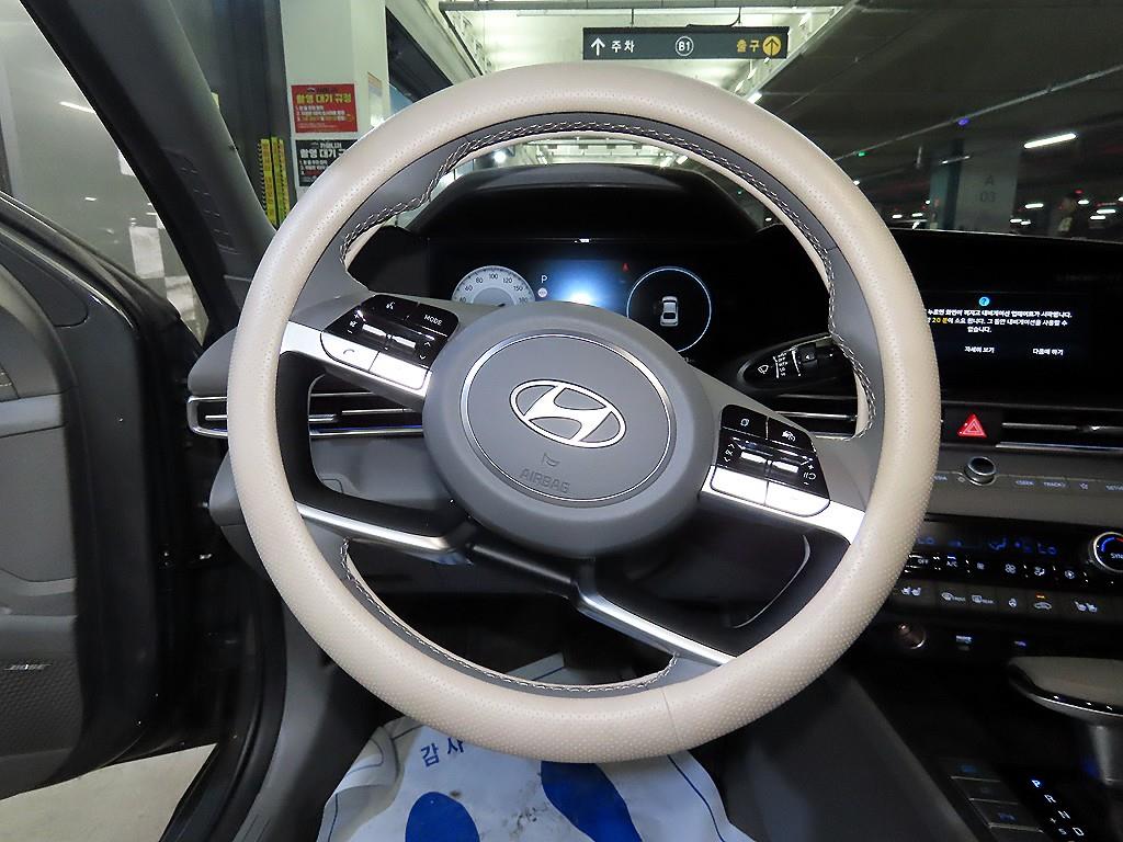 HYUNDAI Avante - Vista 8