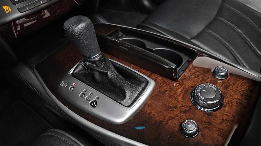 Infiniti QX - Vista 9