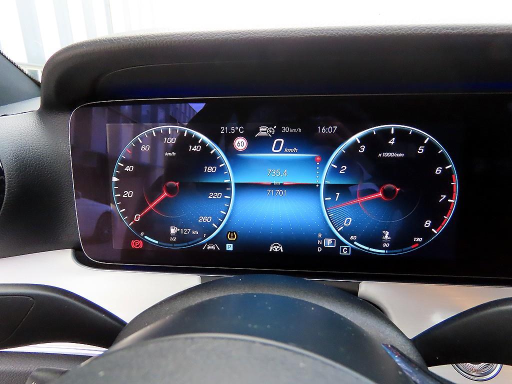 Mercedes Benz E class - Vista 9