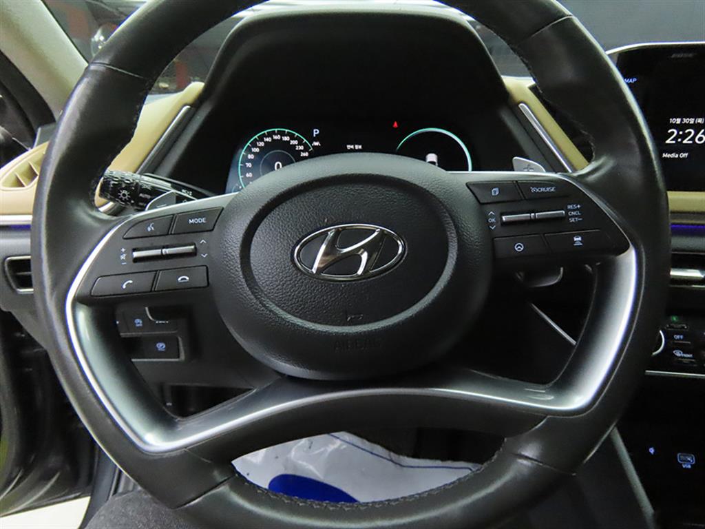 HYUNDAI Sonata - Vista 8