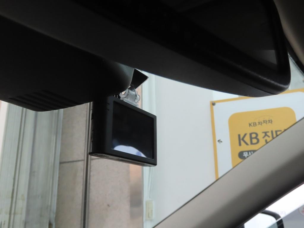 SAMSUNG QM6 - Vista 11