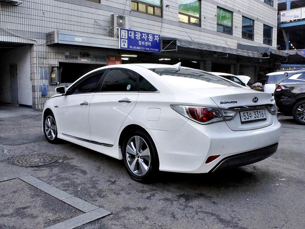 HYUNDAI Sonata - Vista 7