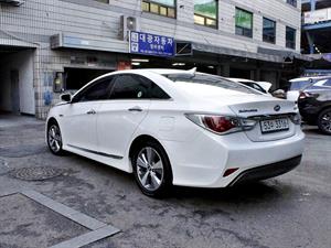 HYUNDAI Sonata - Vista 8