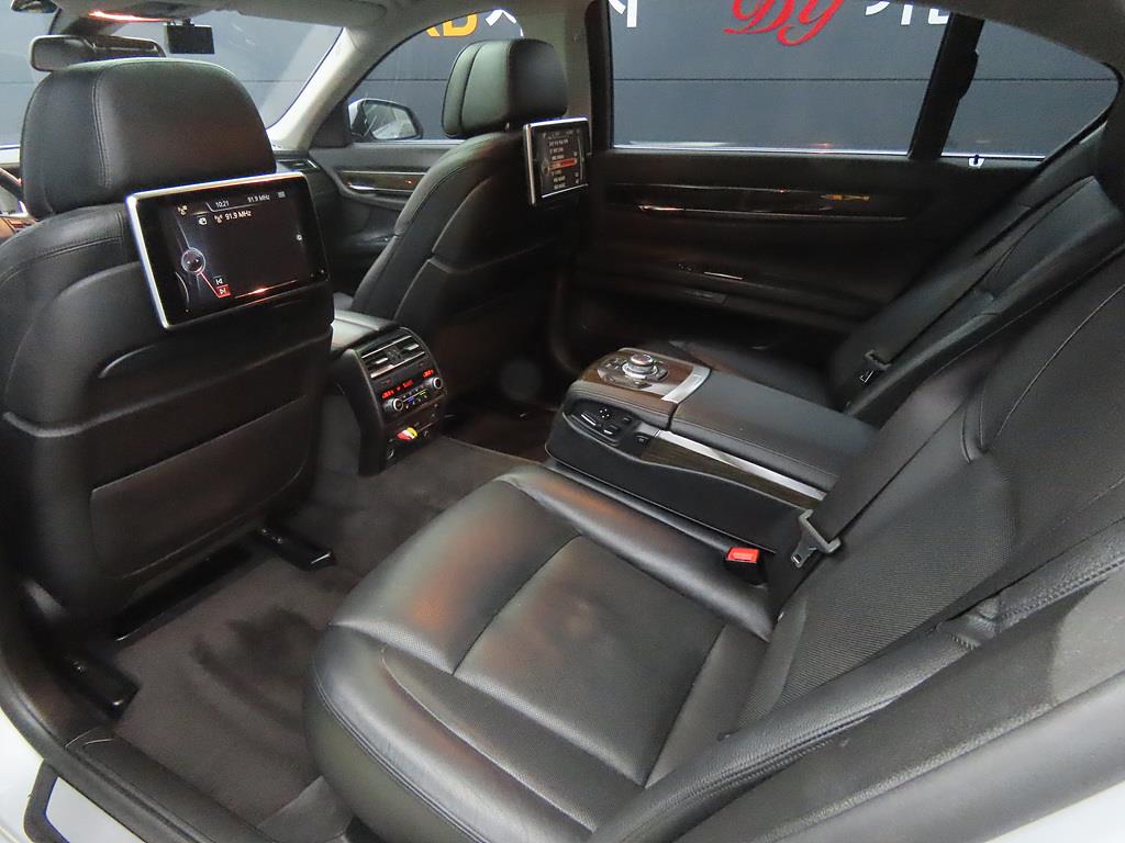 BMW 7 Series - Vista 6