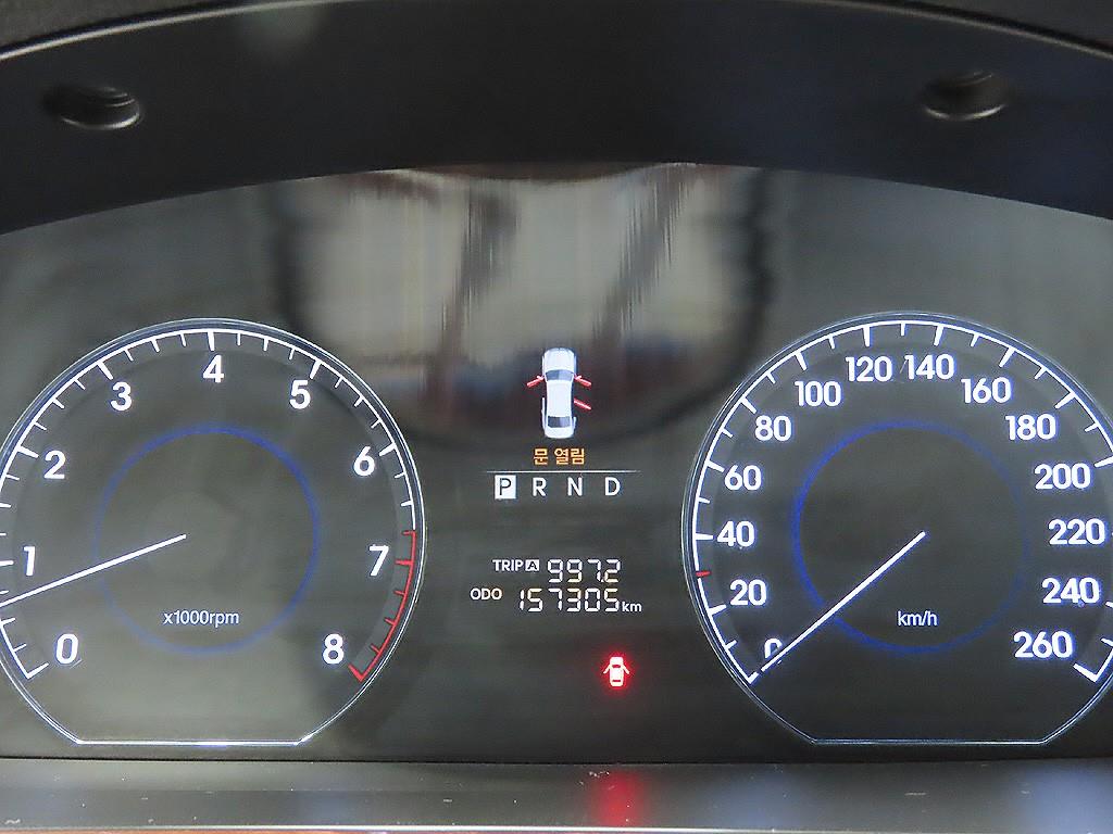 HYUNDAI Equus - Vista 11