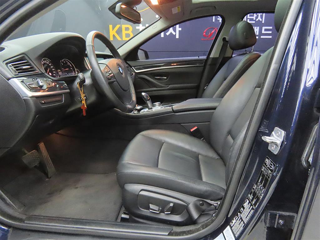 BMW 5 Series - Vista 5