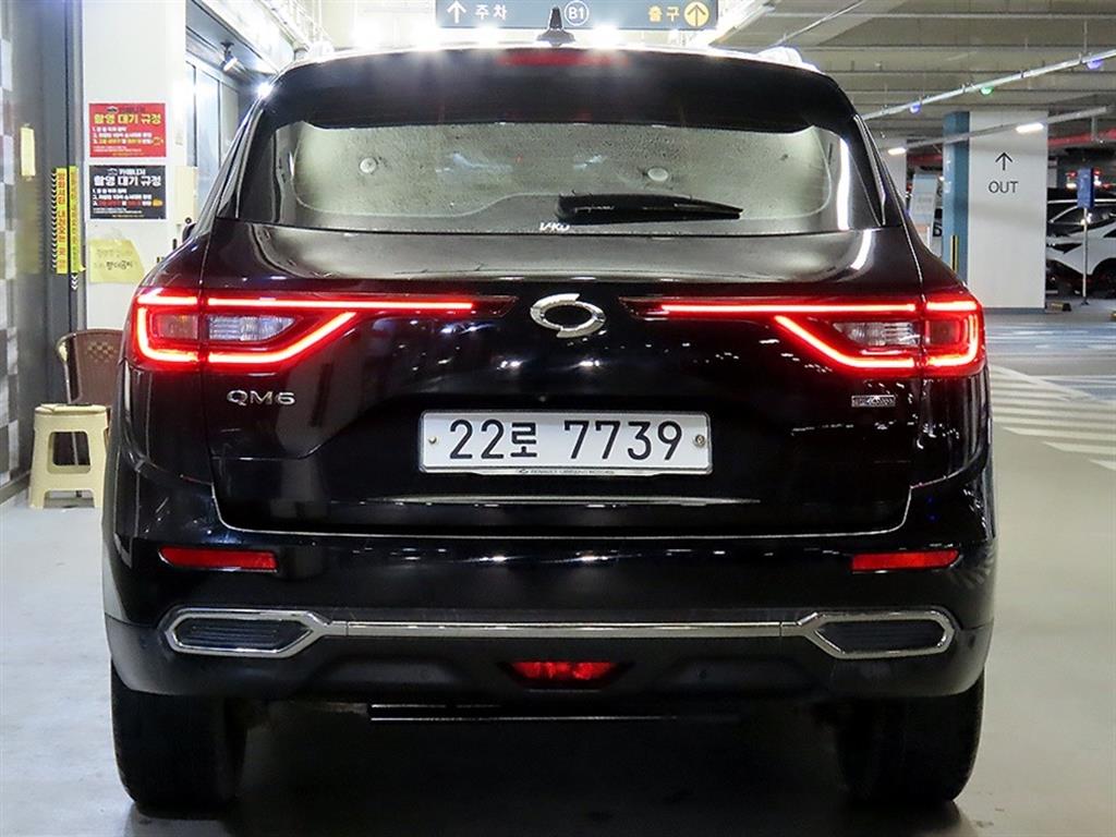 SAMSUNG QM6 - Vista 5