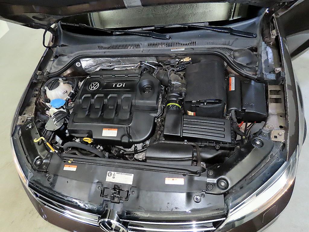 Volkswagen Jetta 2015 Café - Importación desde Corea - HF Imports Iquique - Foto 16