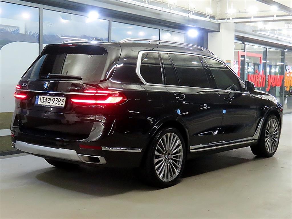 BMW X7 - Vista 4
