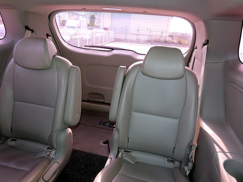 KIA Carnival - Vista 7
