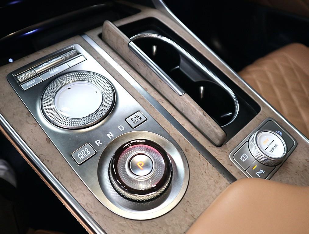 Genesis GV80 - Vista 12