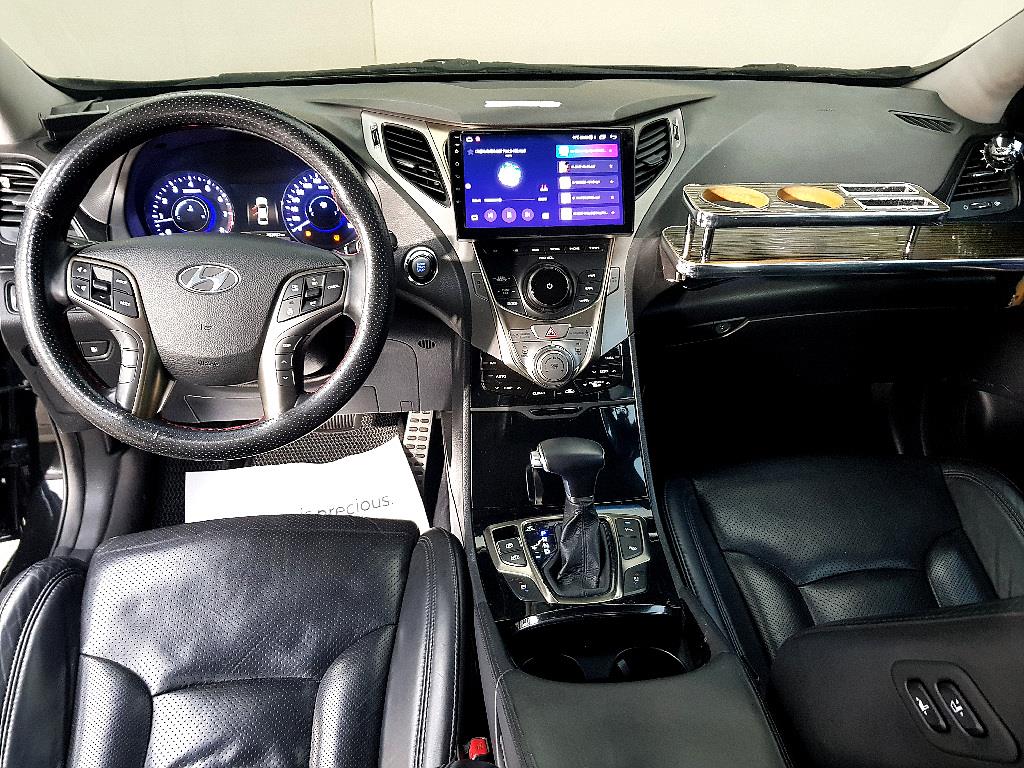 HYUNDAI Grandeur - Vista 5