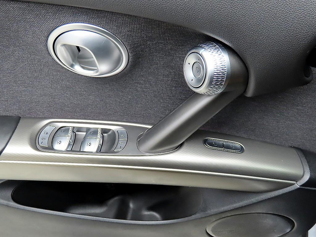 Genesis GV60 - Vista 11