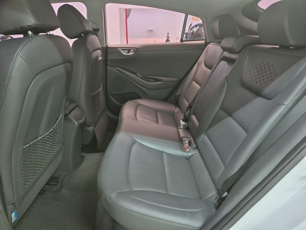 HYUNDAI Ioniq - Vista 12