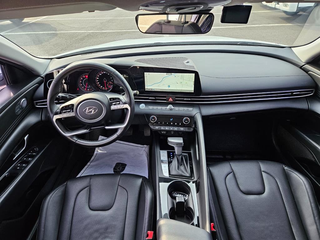 HYUNDAI Avante - Vista 7