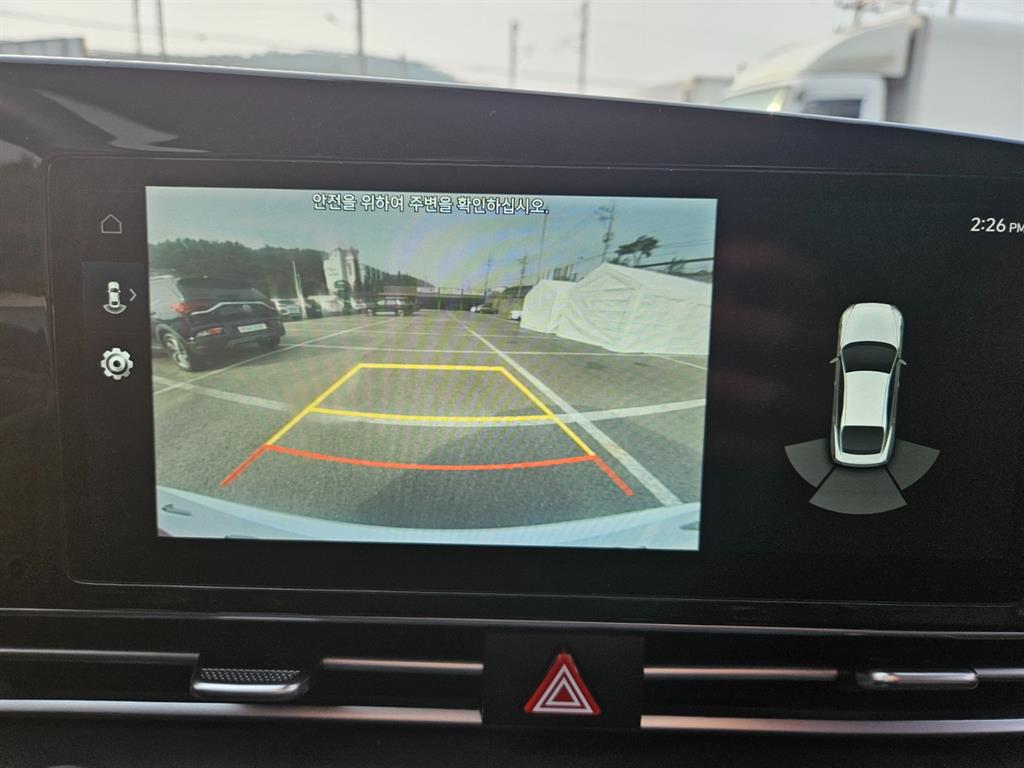 HYUNDAI Avante - Vista 9