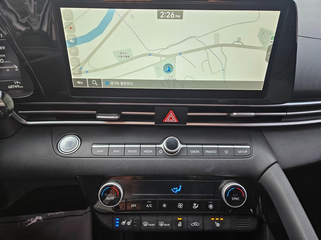 HYUNDAI Avante - Vista 8