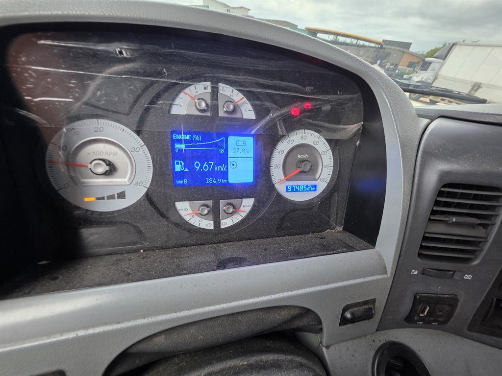 medium and large cargo truck 2012 Blanco - Importación desde Corea - HF Imports Iquique - Foto 18