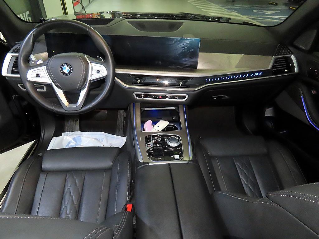 BMW X7 - Vista 10