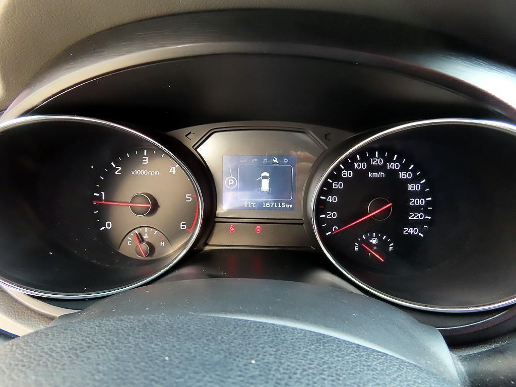 KIA Carnival - Vista 10