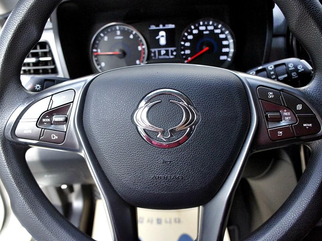 Ssangyong Tivoli 2020 Blanco - Importación desde Corea - HF Imports Iquique - Foto 8