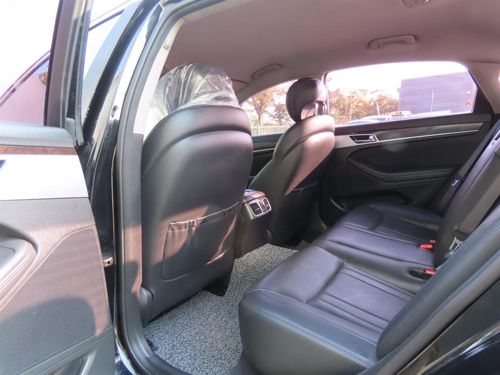 HYUNDAI Genesis 2016 Negro - Importación desde Corea - HF Imports Iquique - Foto 9