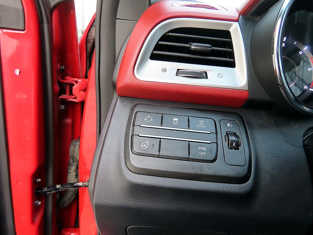 Ssangyong Tivoli - Vista 12