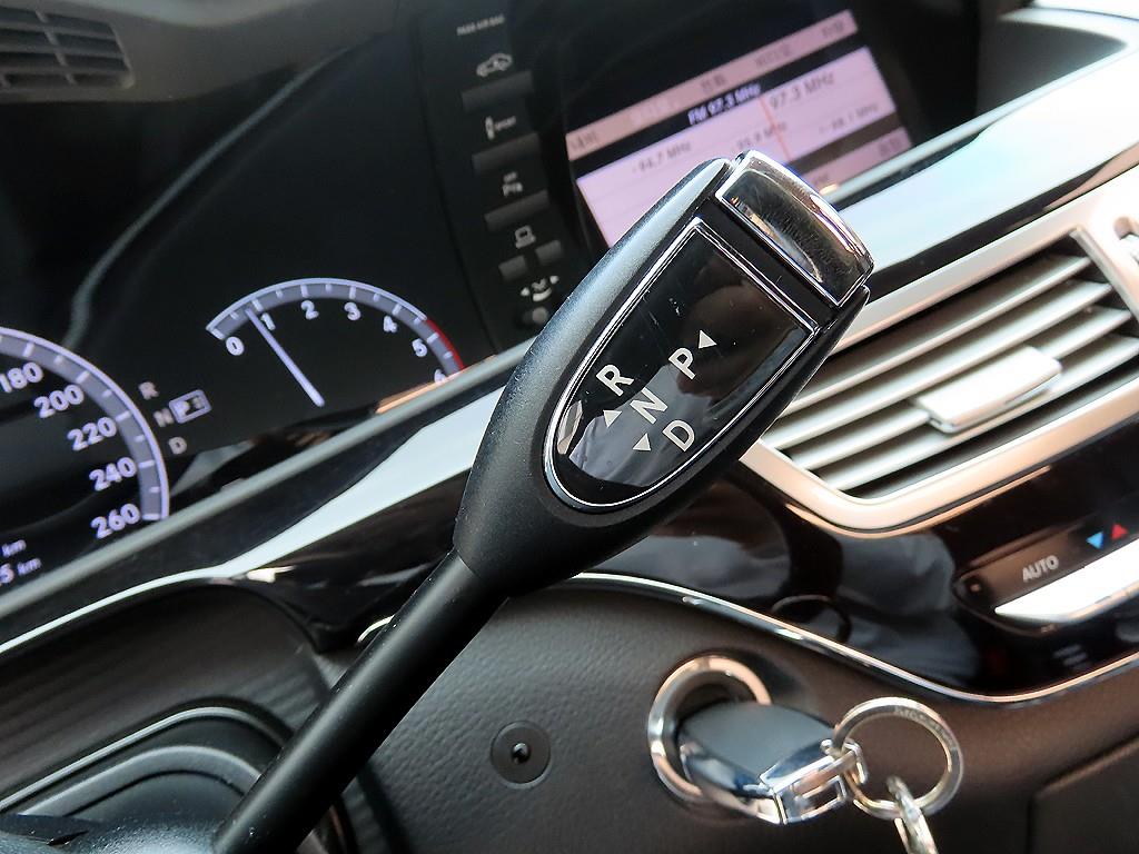 Mercedes Benz S Class - Vista 10