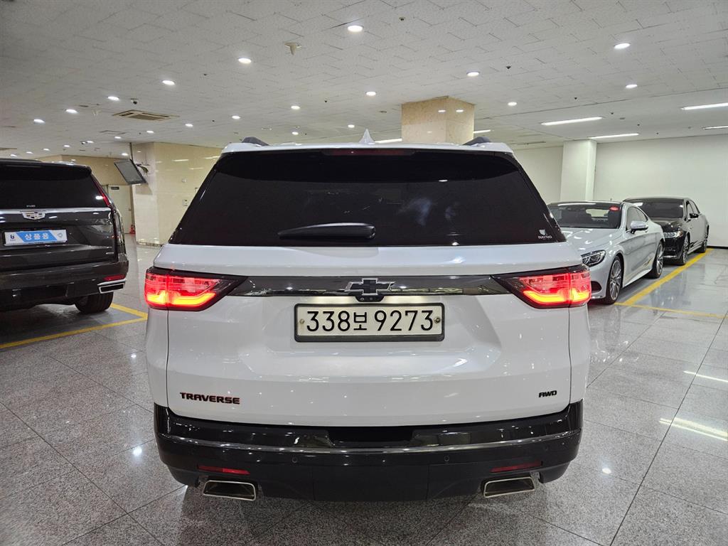 Chevrolet Travers - Vista 4