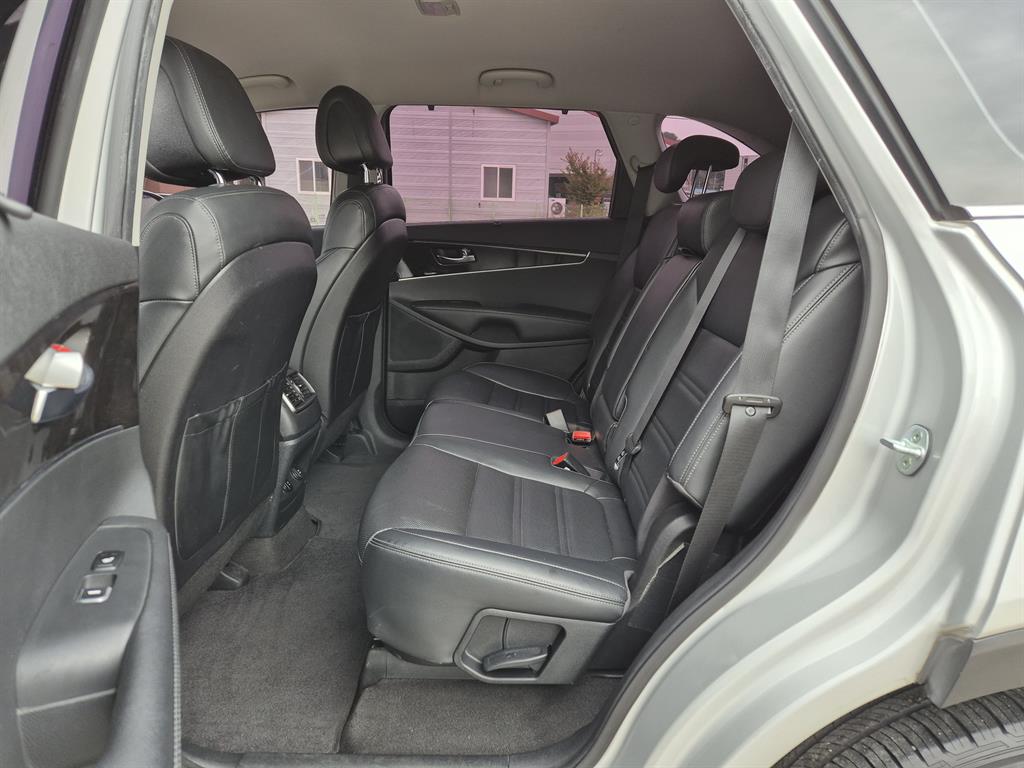 KIA Sorento - Vista 8