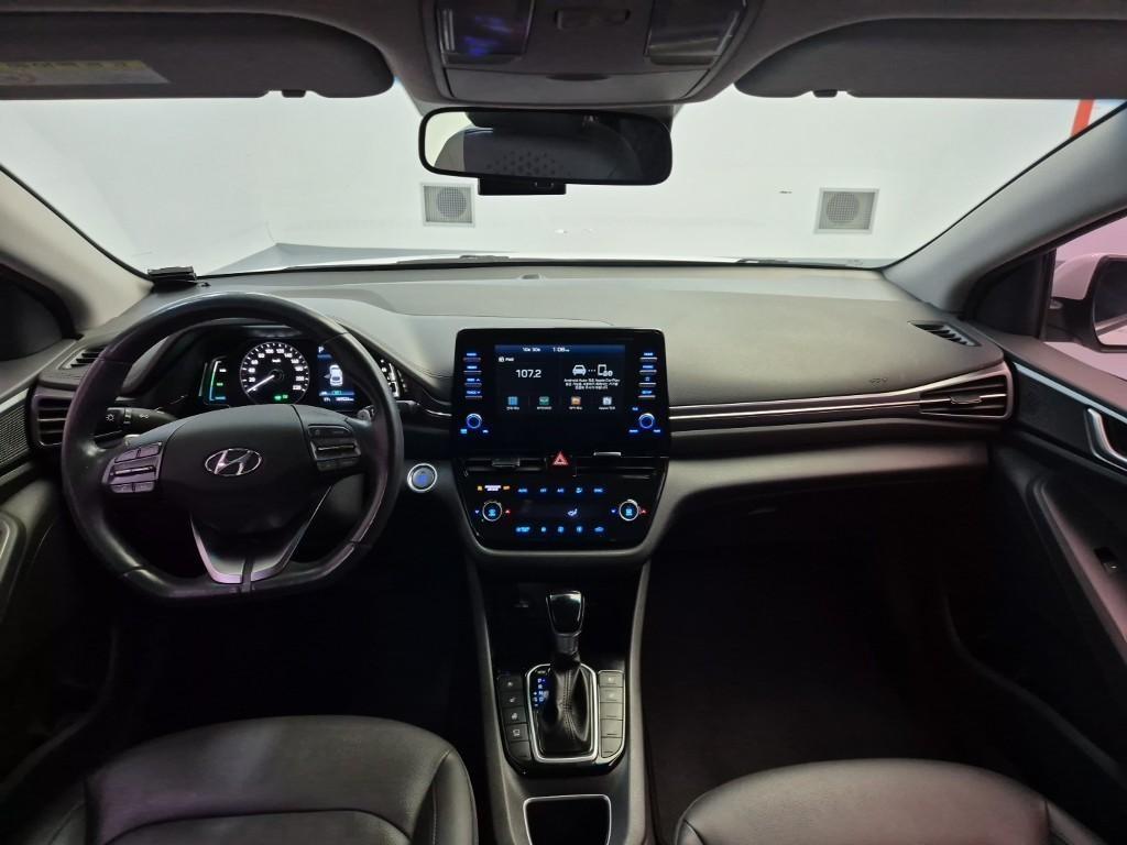 HYUNDAI Ioniq - Vista 7