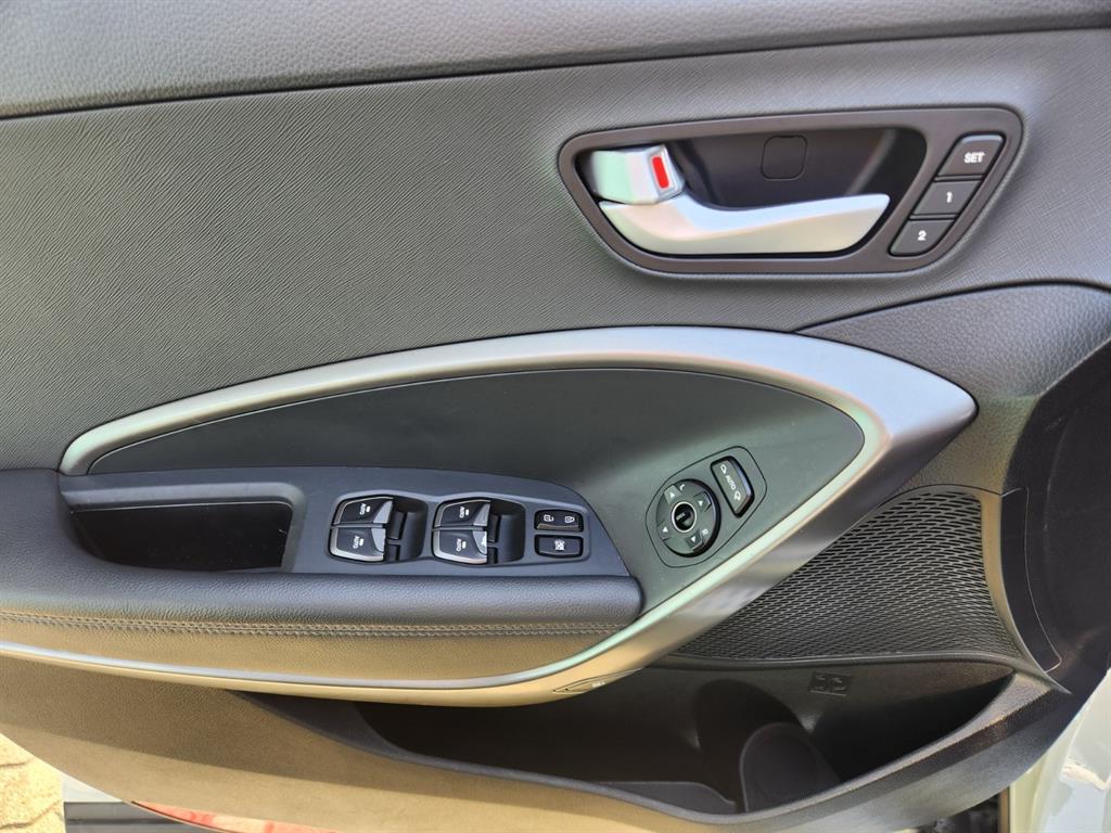 HYUNDAI Maxcruz - Vista 10